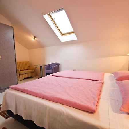 Apartments Villa Ana 챠브타트 외부 사진