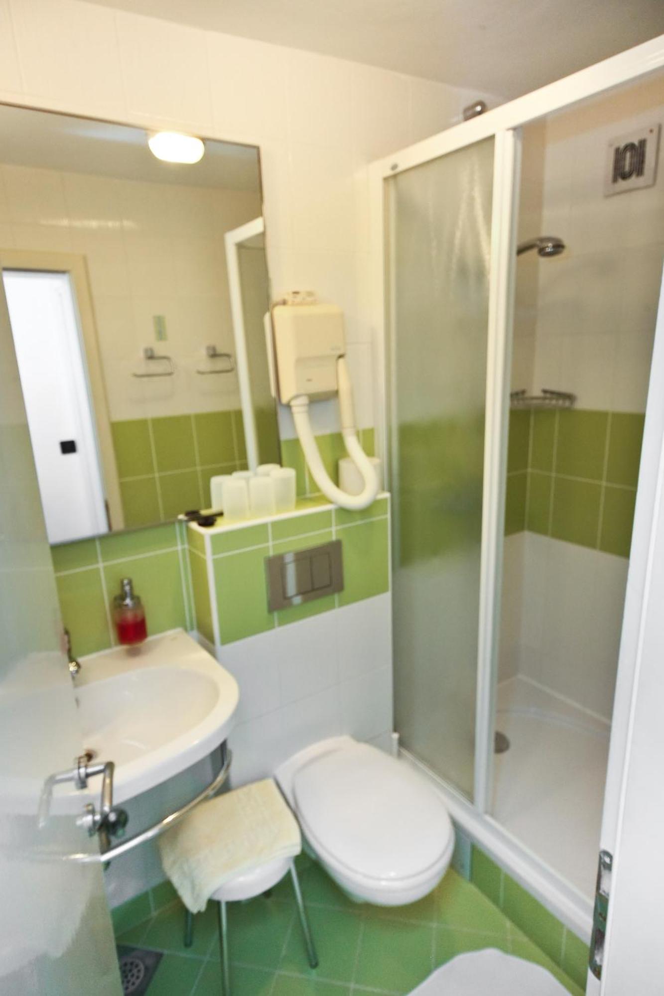 Apartments Villa Ana 챠브타트 외부 사진