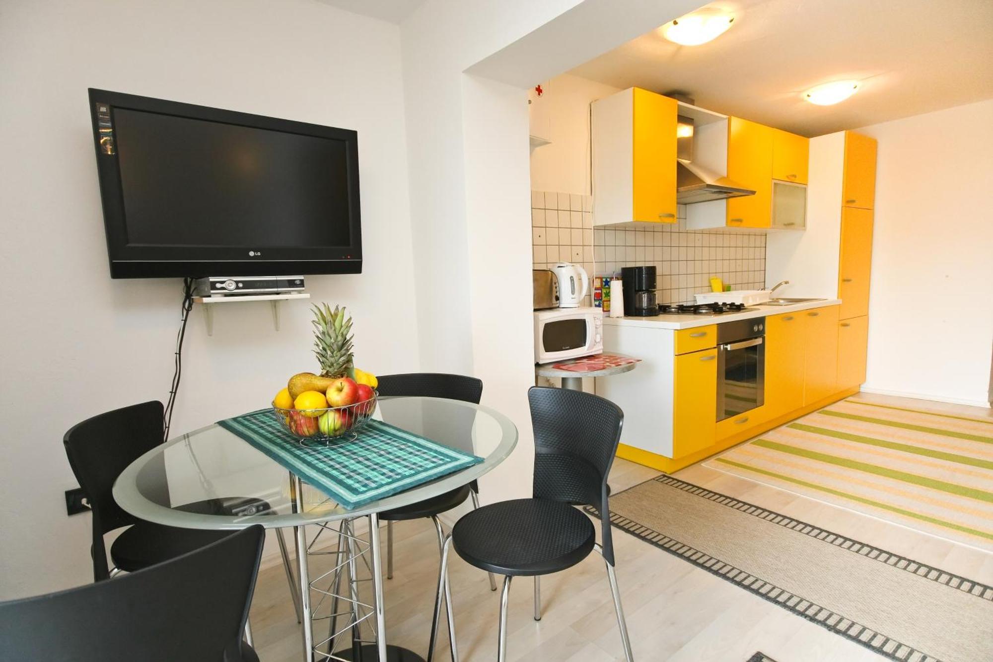 Apartments Villa Ana 챠브타트 외부 사진