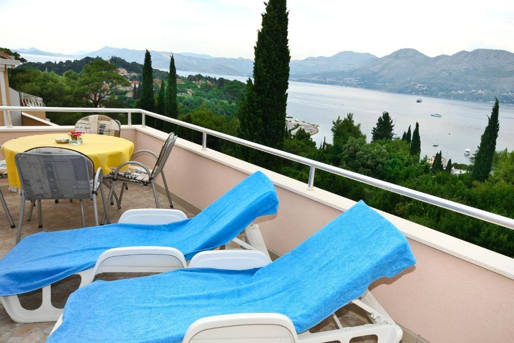 Apartments Villa Ana 챠브타트 객실 사진