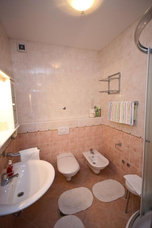 Apartments Villa Ana 챠브타트 외부 사진