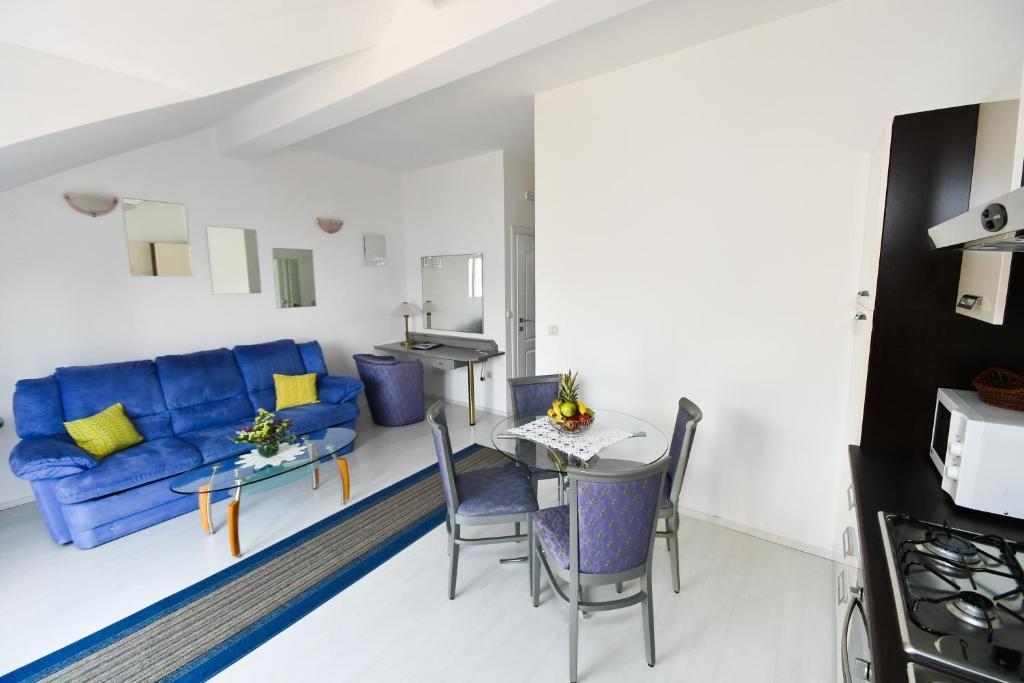Apartments Villa Ana 챠브타트 객실 사진